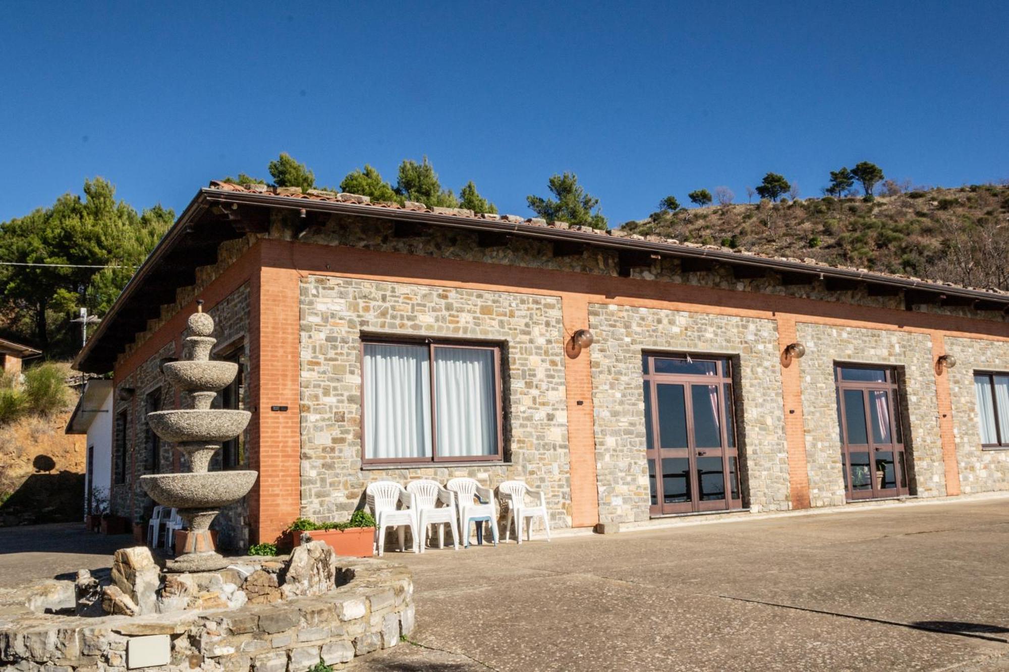 Agriturismo Pinelli Plataci Экстерьер фото
